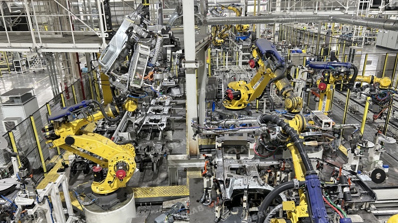 側(cè)圍生產(chǎn)線